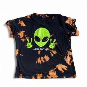 Riot Queen semi crop women’s graphic tee in size Medium